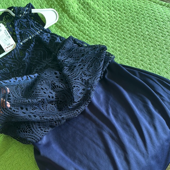 Elegant Navy Lace Dress - Picture 7 of 7